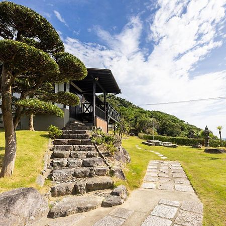 Keiko's Oceanfront Villa: Exclusive Luxury with Panoramic Sea Views Fukuoka  Exterior photo