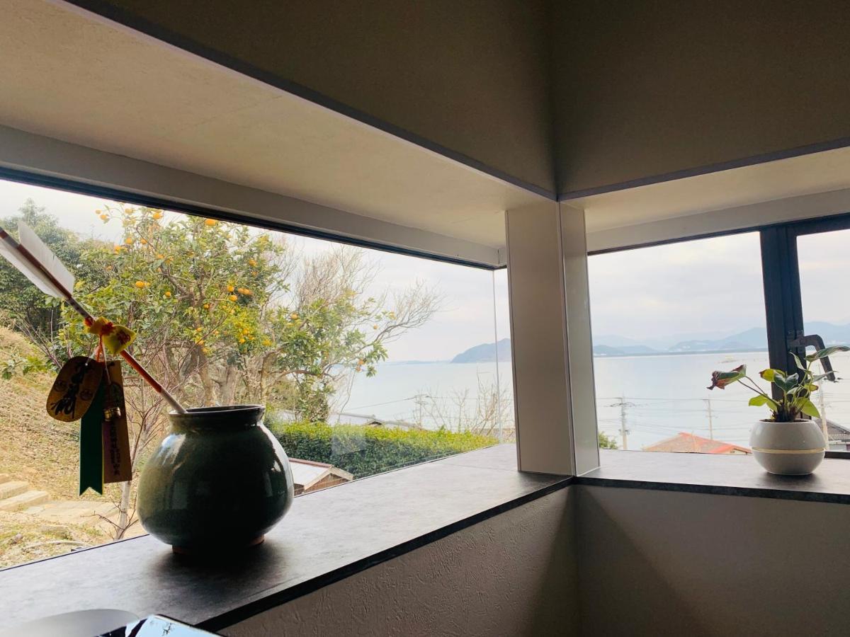 Keiko's Oceanfront Villa: Exclusive Luxury with Panoramic Sea Views Fukuoka  Exterior photo