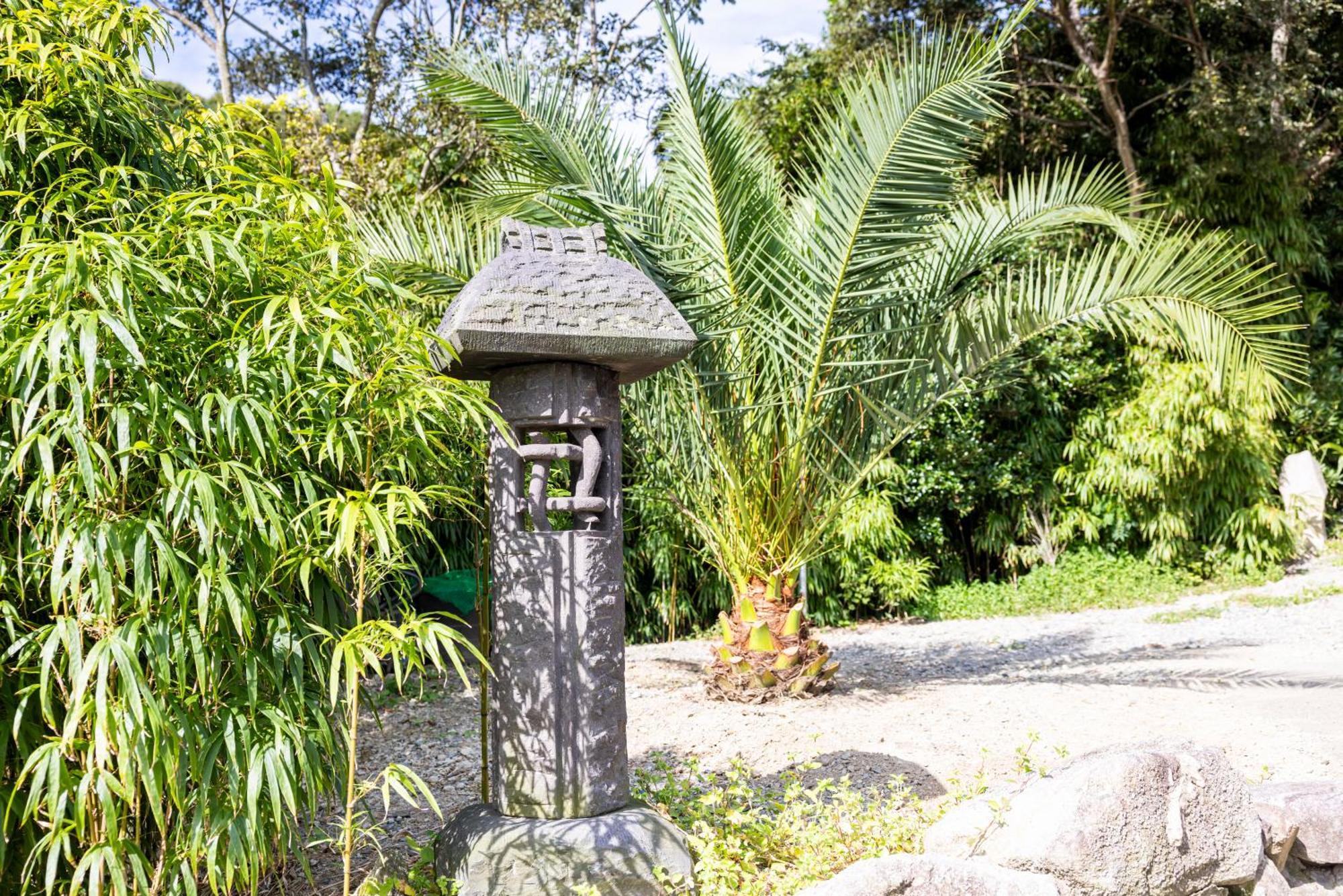 Keiko's Oceanfront Villa: Exclusive Luxury with Panoramic Sea Views Fukuoka  Exterior photo